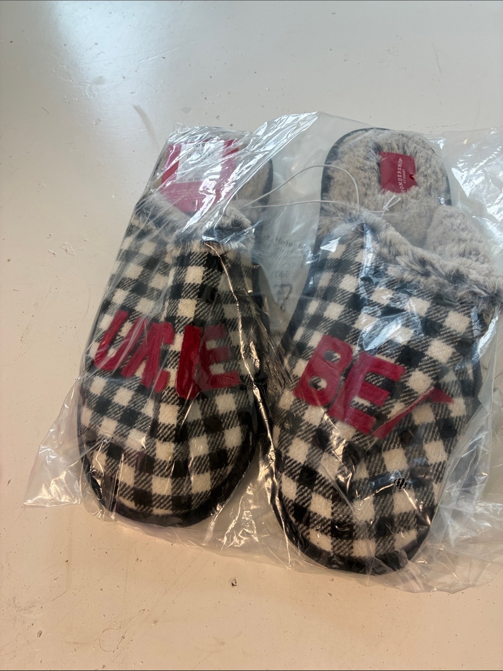 Wondershop Medium 9/10 Black Checkered Uncle Bear Slippers
